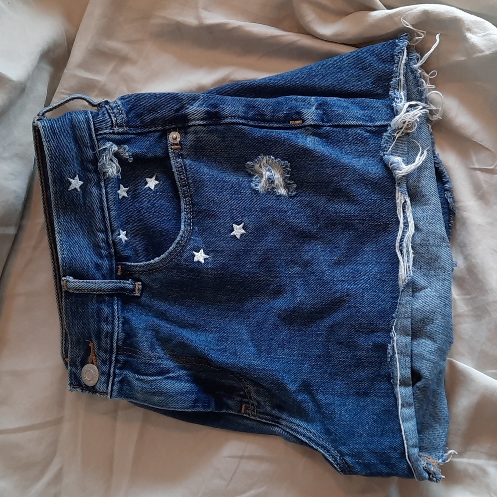 Old Navy boyfriend Jean shorts size 10